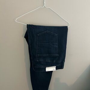 never worn AE Dark Wash Jeans